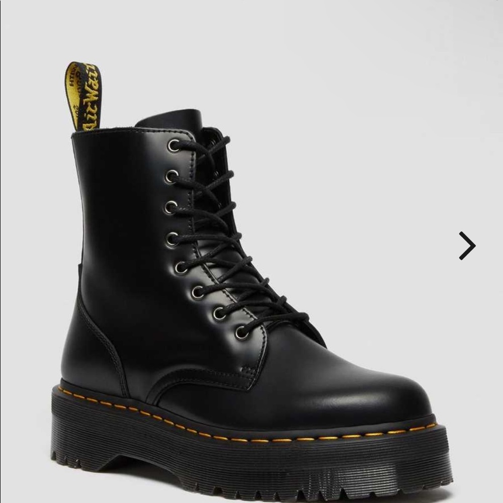 Black leather Dr. Martens jadon platform boot never worn. Womens 8 mens 7